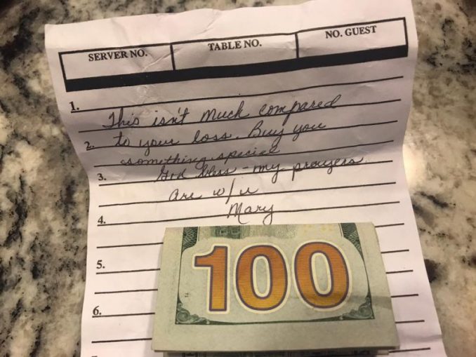 Carlos Sepeda Jr & His Wife Receive Note & Money From Waitress