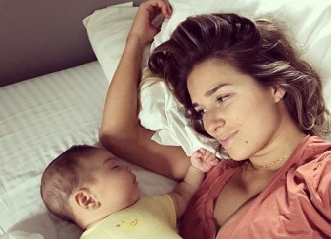 Jessie James Gets Roasted Over Breastfeeding Pic, Fires Back