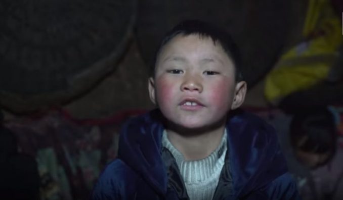 Wang Fuman Arrives At School With Frozen Head, Teacher Looks Closer