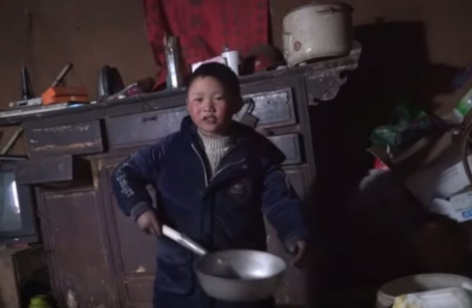 Wang Fuman Arrives At School With Frozen Head, Teacher Looks Closer