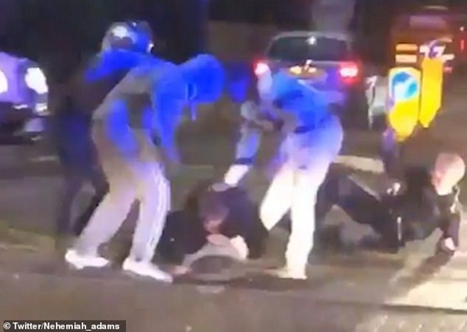 Female Cop Savagely Beaten, Watch The Reaction From Citizens