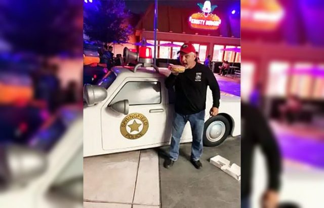 Vincent Champion Retired Cop Stopped By Universal Studios Security Refused Entry For Confusing Shirt