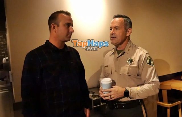 Starbucks Workers Laugh Refuse Officers Service Corporate Reply Draws Outrage