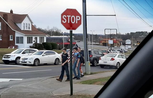 Franklin County High School Administrator Bans Flag Students Go To School In Caravan Of Old Glory