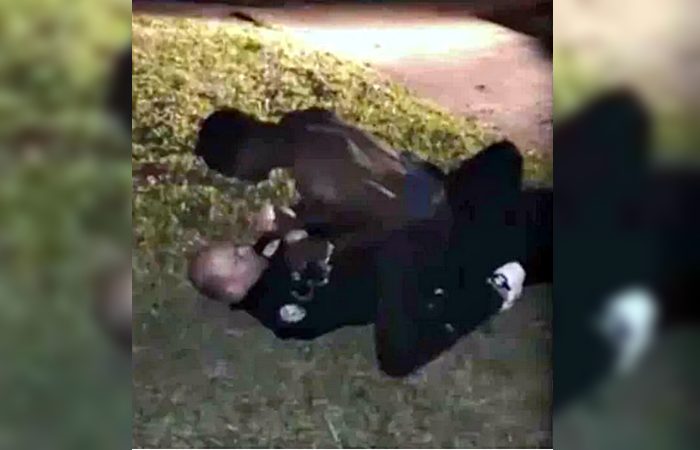 Bystanders Ridicule Cop As He’s Beaten By Man He Tries To Arrest ...