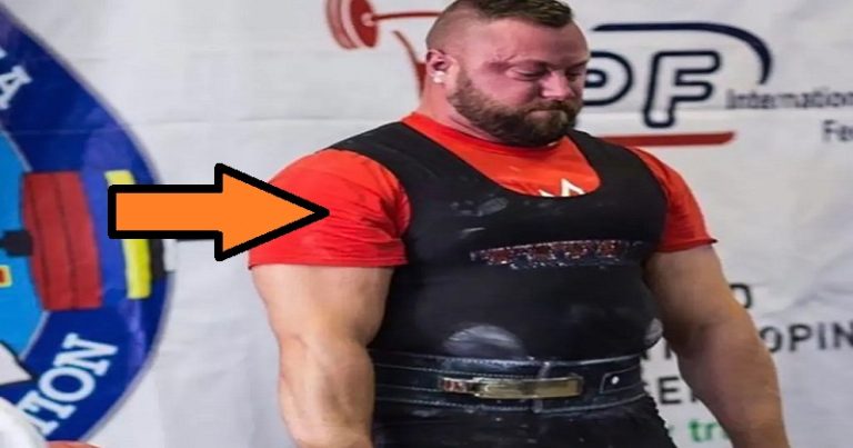 Male Powerlifter Enters Women S Event And Breaks Record